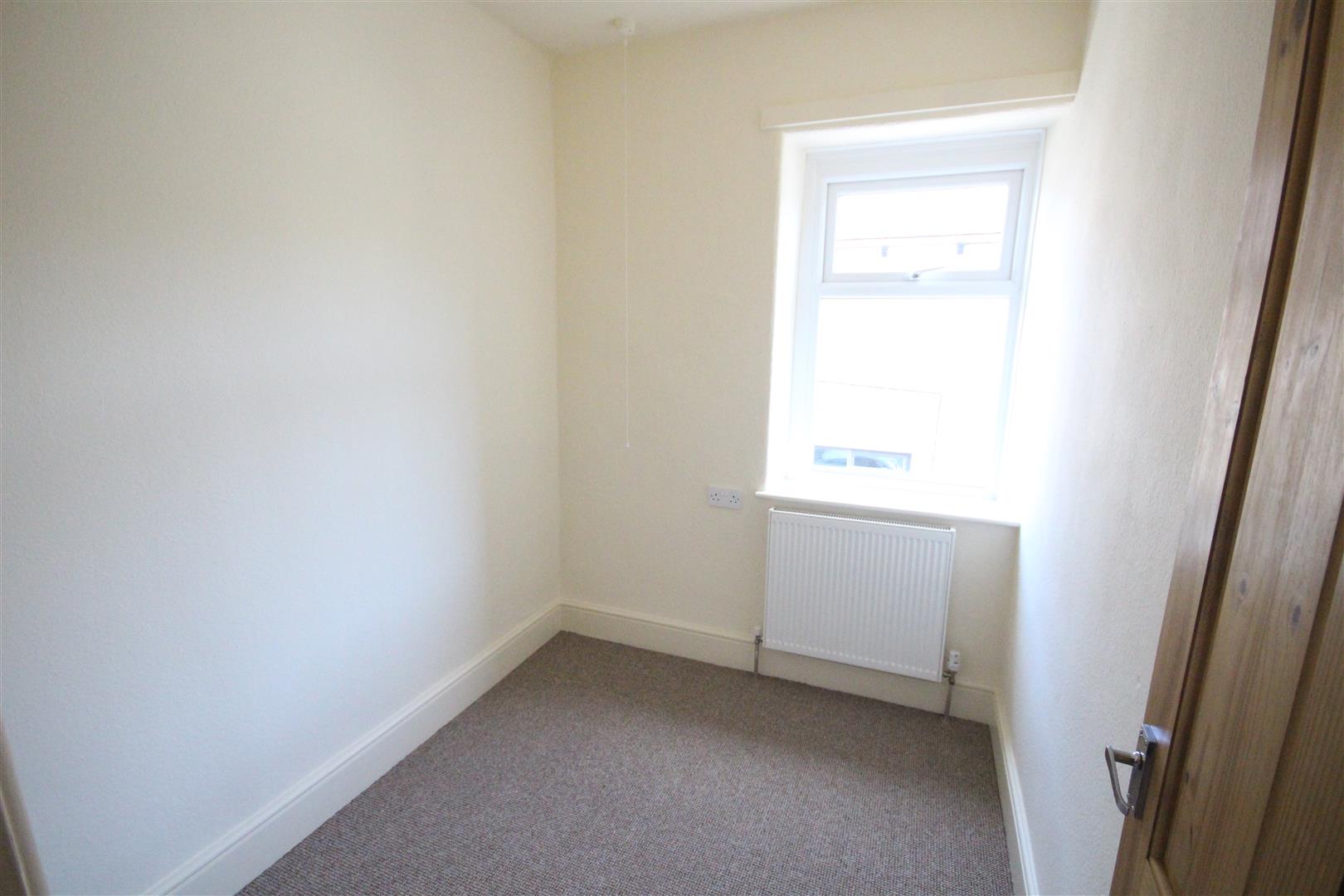 2 bedroom end terrace house To Let in Barnoldswick - IMG_7025.jpg